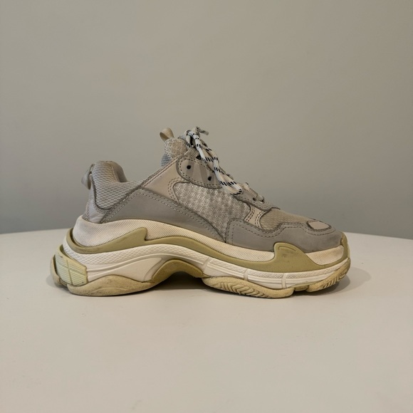 BALENCIAGA Triple S Sneakers - Picture 6 of 9